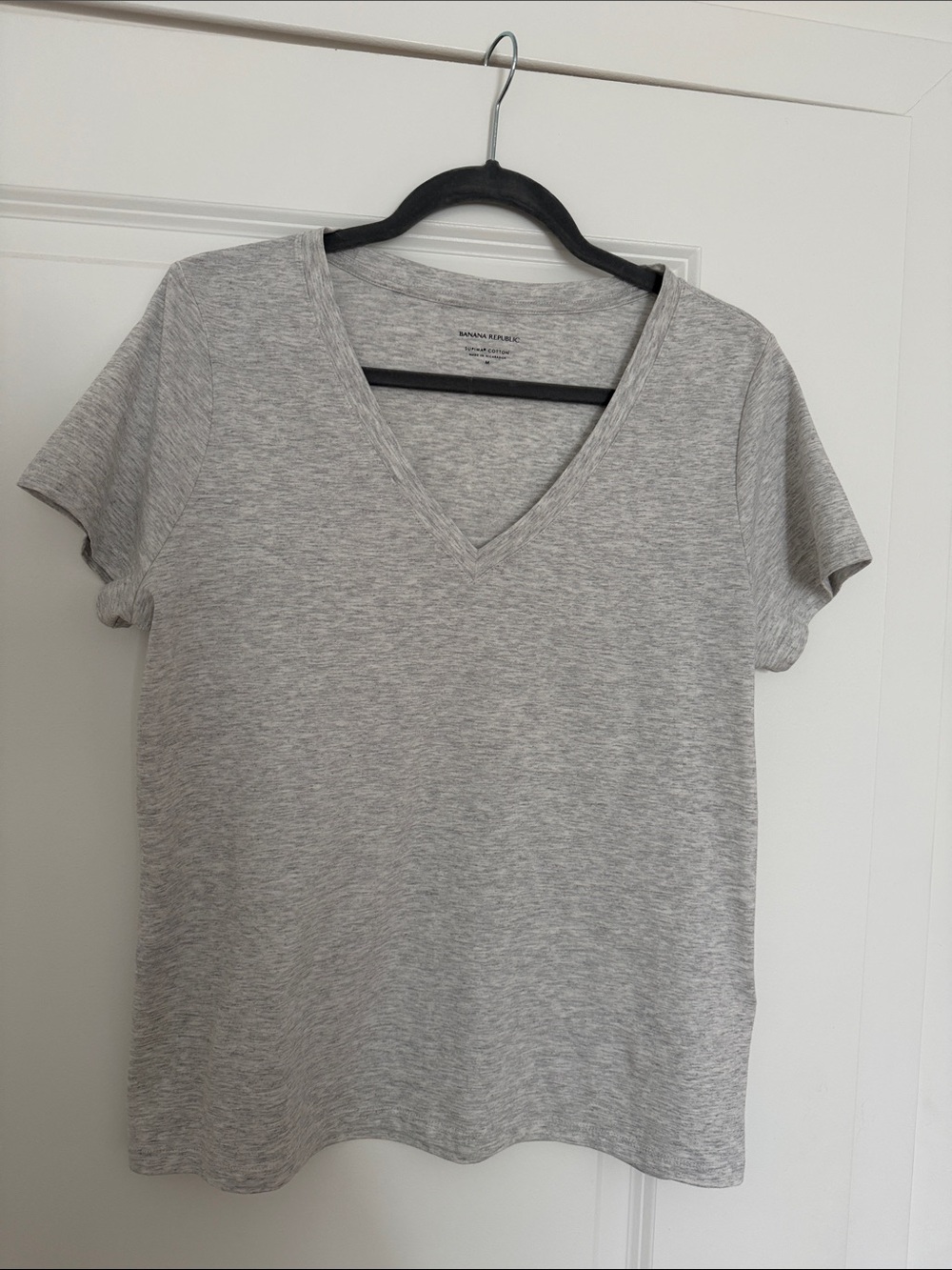 Banana Republic Light Heather Gray V-Neck Short Sleeve Tee